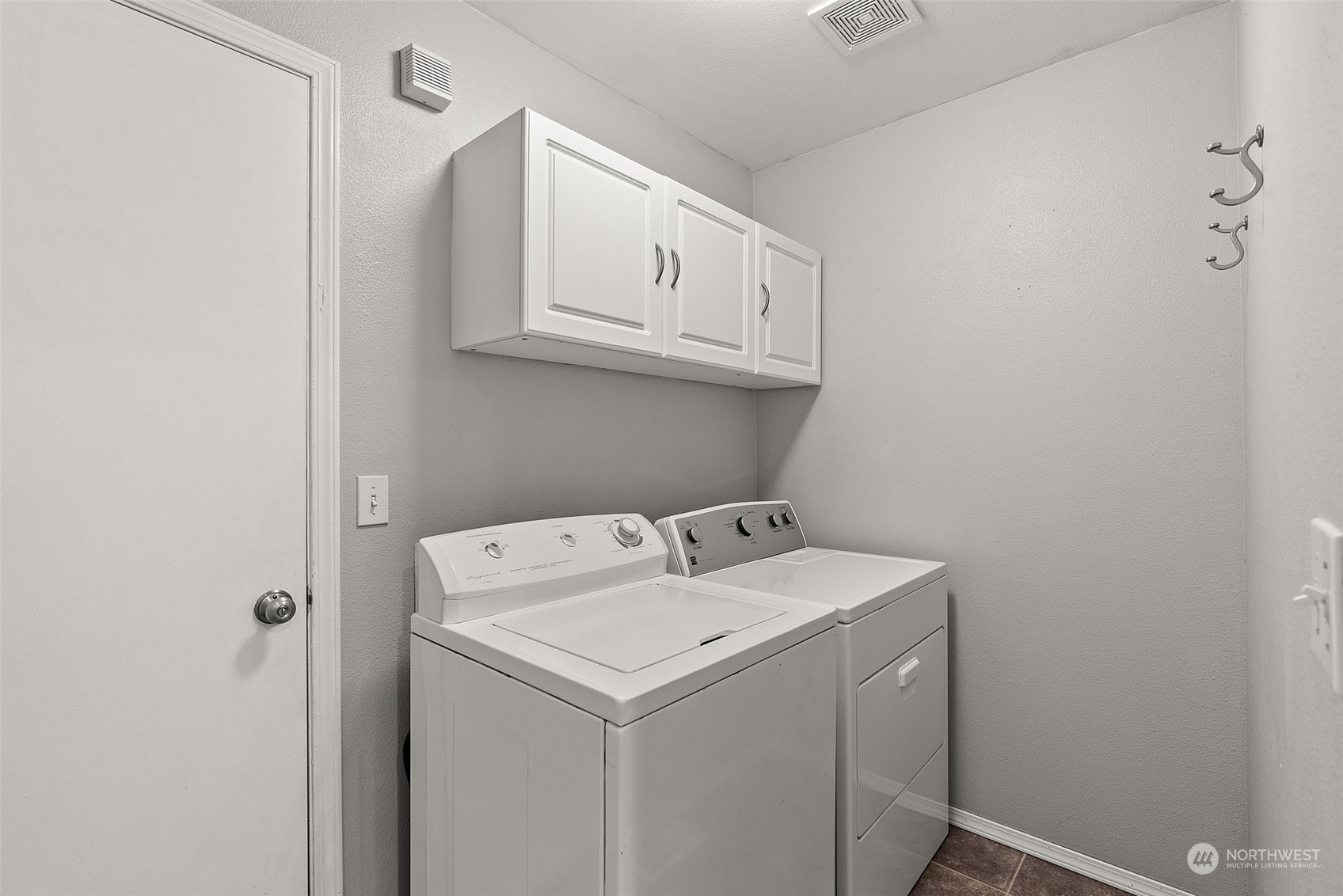 19930 Tahoma Circle Southwest Rochester, WA 98579 - Photo 21 of 29 a utility room with dryer and washer