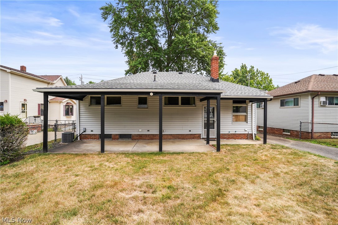 6746 Smith Road Cleveland, OH 44130 - Photo 7 of 28 Gallery Image 7