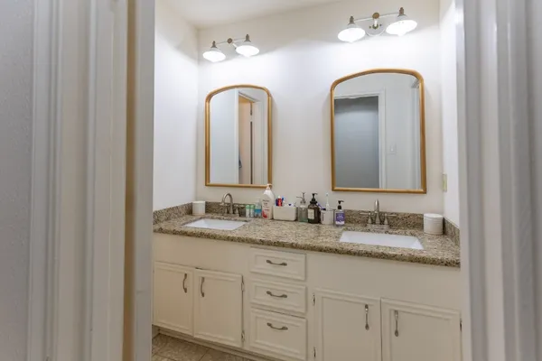 $349,999 | 5711 Olympia Fields Lane, Houston, TX 77069