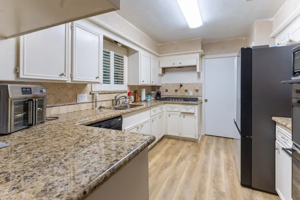 $349,999 | 5711 Olympia Fields Lane, Houston, TX 77069