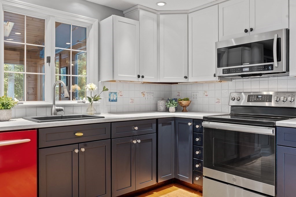 16 Exeter Way Andover, MA 01810 - Photo 12 of 42 Gallery Image 12