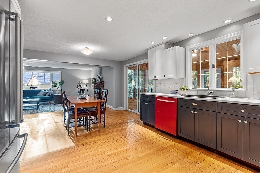 16 Exeter Way Andover, MA 01810 - Photo 13 of 42 Gallery Image 13