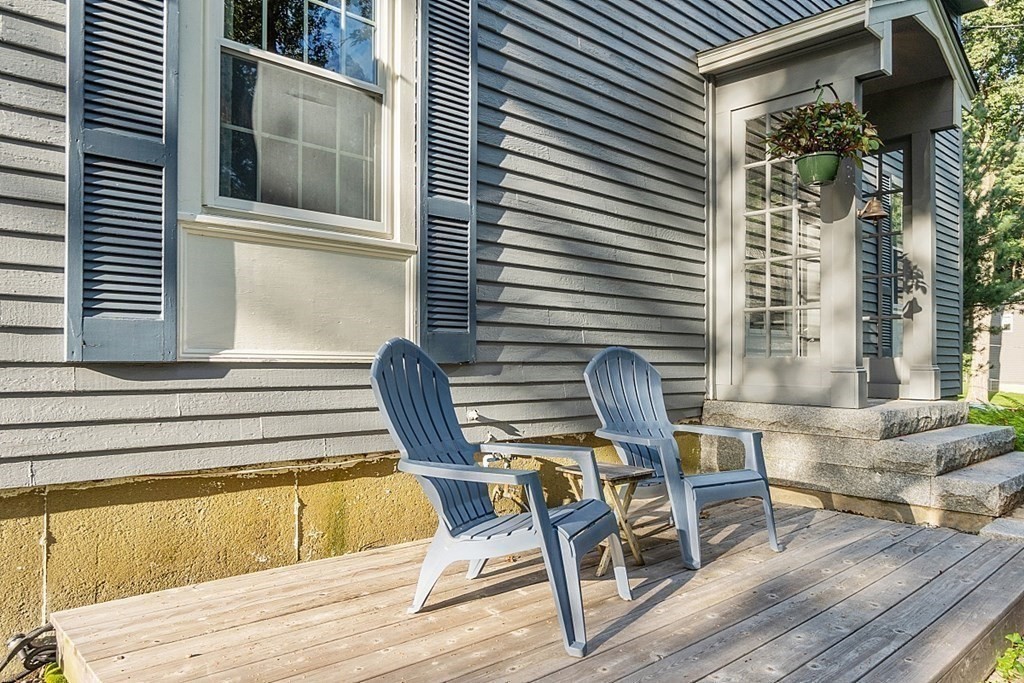 16 Exeter Way Andover, MA 01810 - Photo 3 of 42 Gallery Image 3