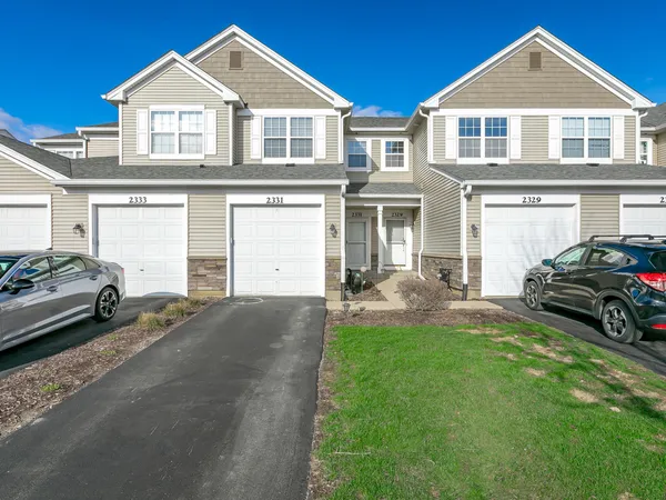 $2,600 | 2331 Overlook Court, Naperville, IL 60563