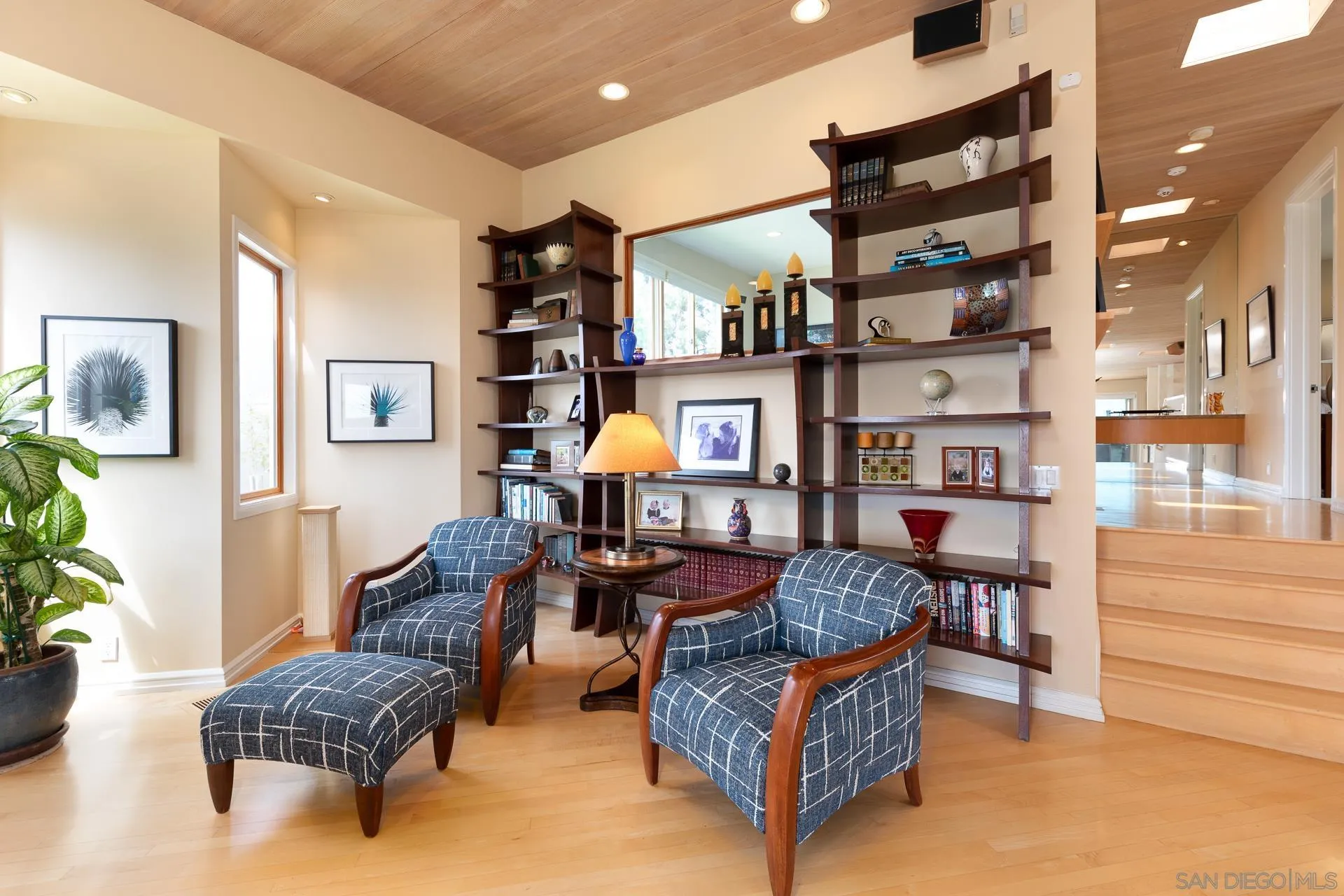 13748 Pine Needles Drive Del Mar, CA 92014 - Photo 13 of 49 a living room with furniture and a lamp