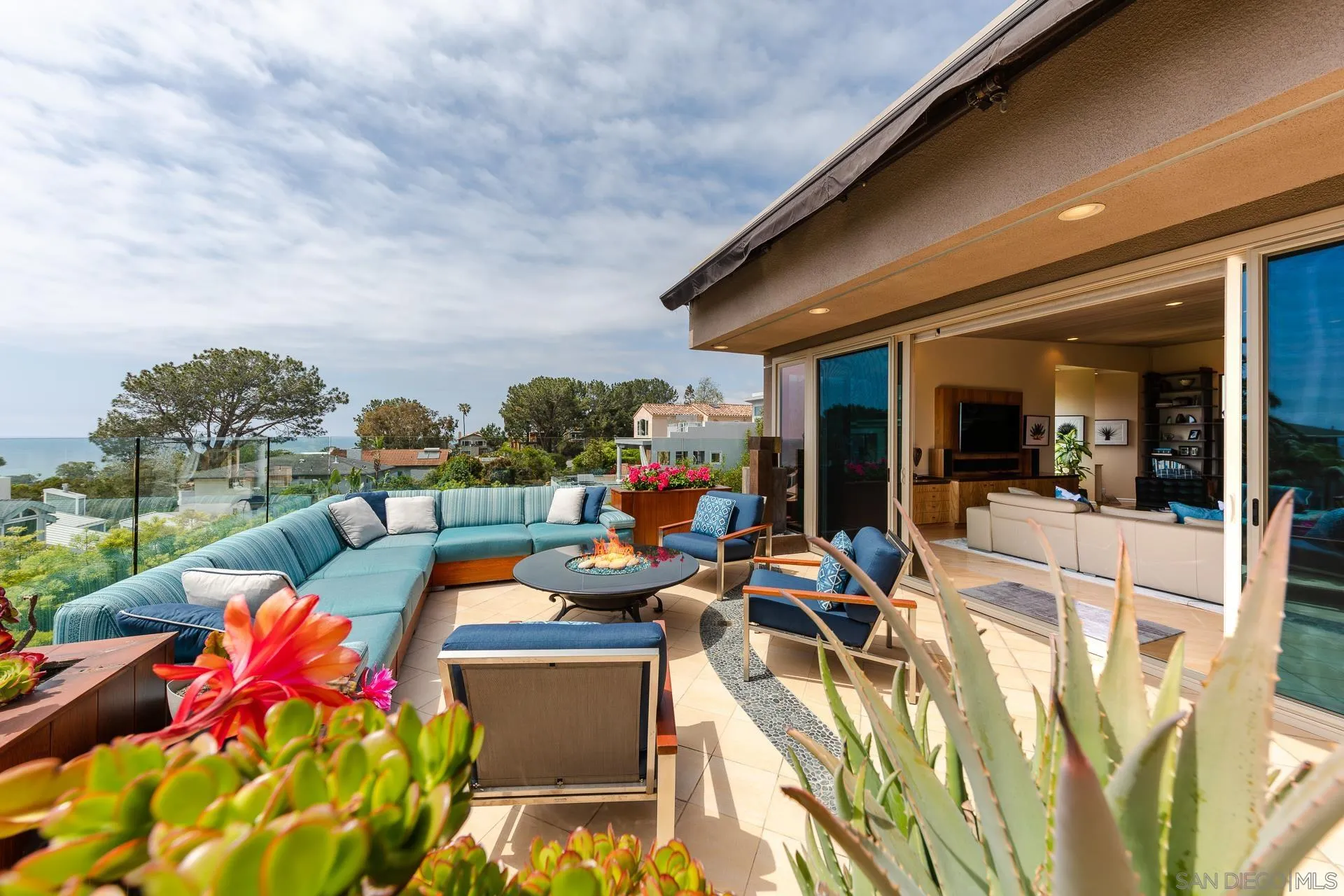 13748 Pine Needles Drive Del Mar, CA 92014 - Photo 38 of 49 a outdoor space with furniture