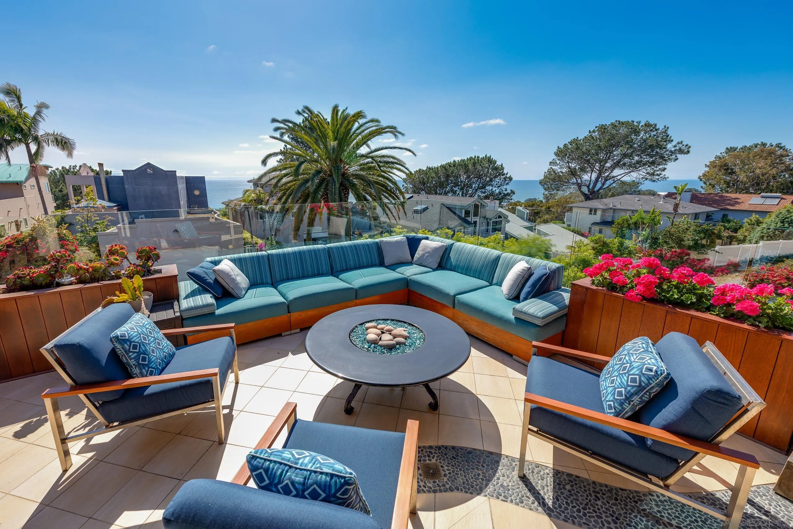 13748 Pine Needles Drive Del Mar, CA 92014 - Photo 45 of 49 a outdoor space with furniture