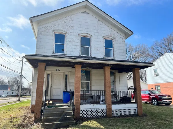 $70,000 | 819 Bell Street, Bloomington, IL 61701