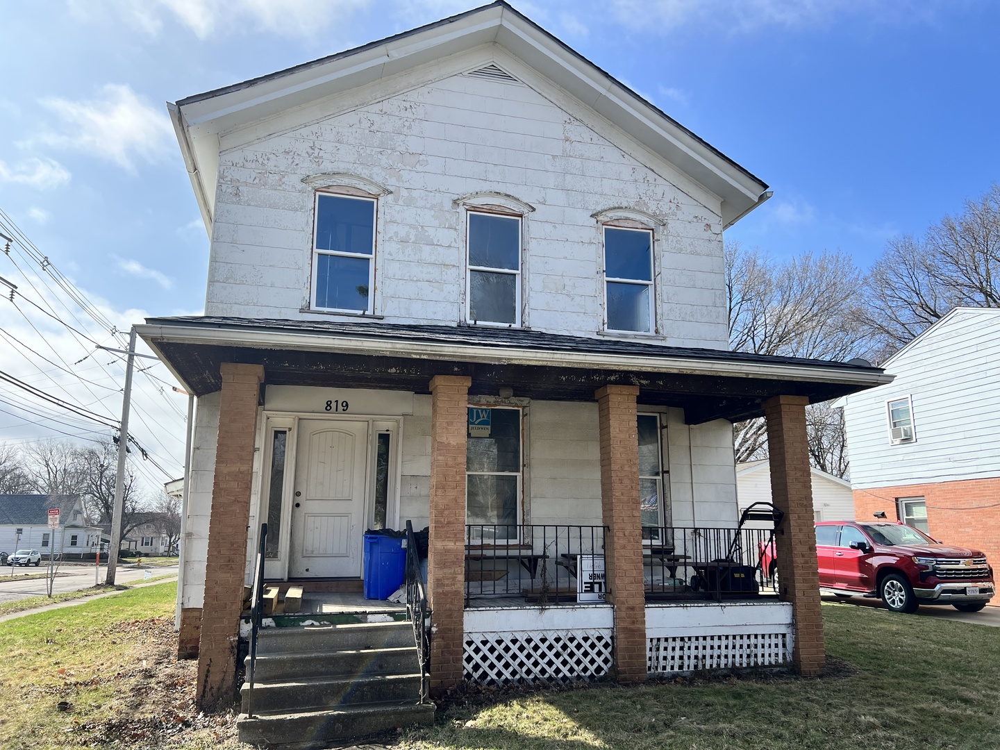 819 Bell Street Bloomington, IL 61701 - Photo 1 of 14 a view of a house with a patio