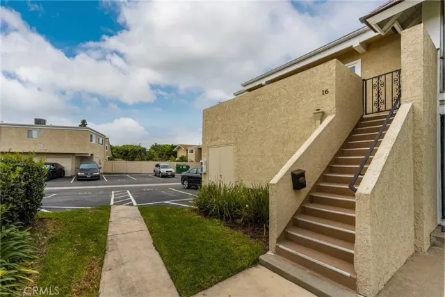 $719,000 | 16 Oval Irvine Ca, Unit 56, Irvine, CA 92604