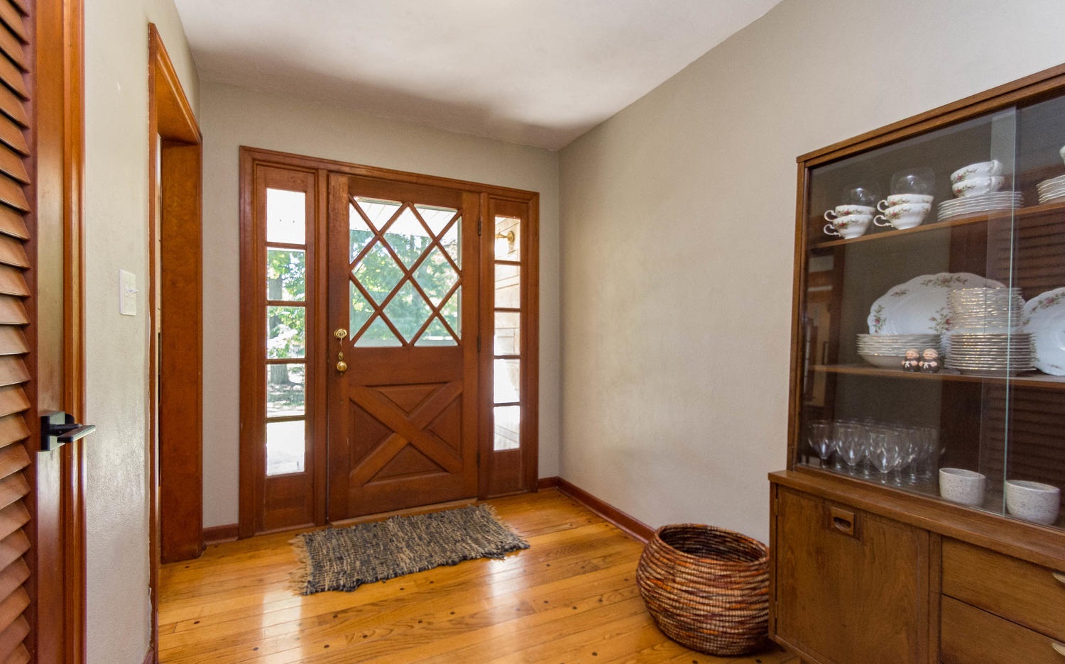 5616 East Kings Road Bloomington, IN 47408 - Photo 3 of 32 Gallery Image 3