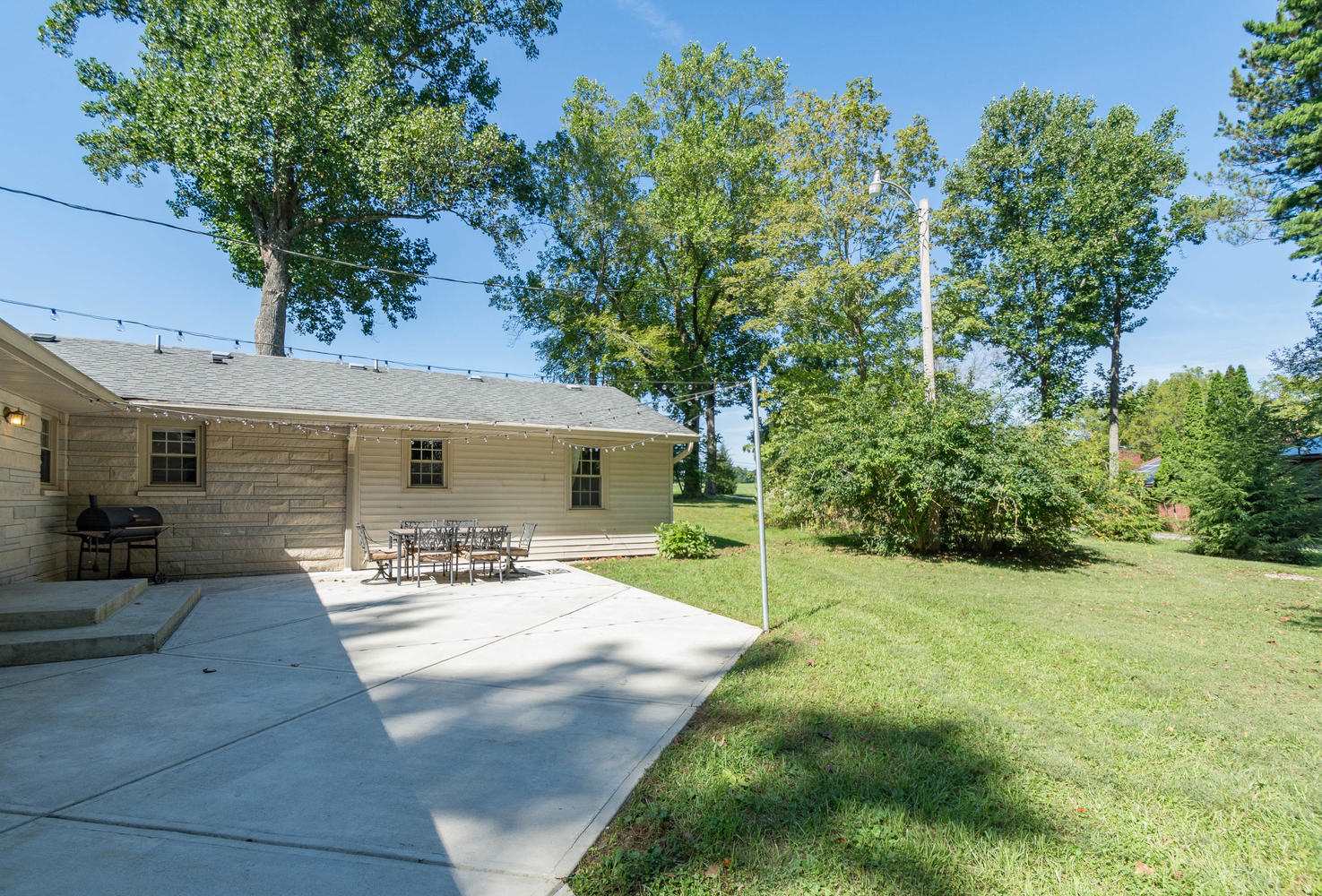 5616 East Kings Road Bloomington, IN 47408 - Photo 27 of 32 Gallery Image 27