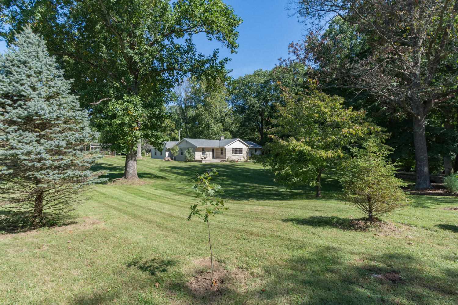 5616 East Kings Road Bloomington, IN 47408 - Photo 29 of 32 Gallery Image 29