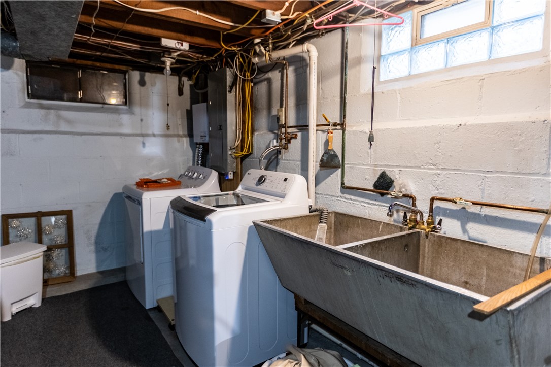 88 Colebourne Road Rochester, NY 14609 - Photo 37 of 49