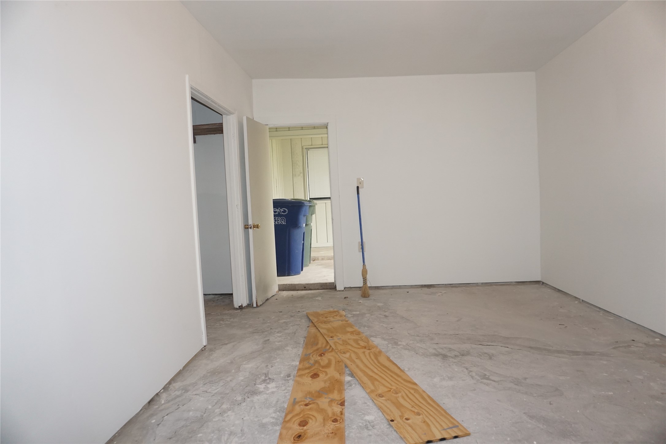 1913 Normal Park Drive, Unit B Huntsville, TX 77340 - Photo 29 of 29 an empty room with closet