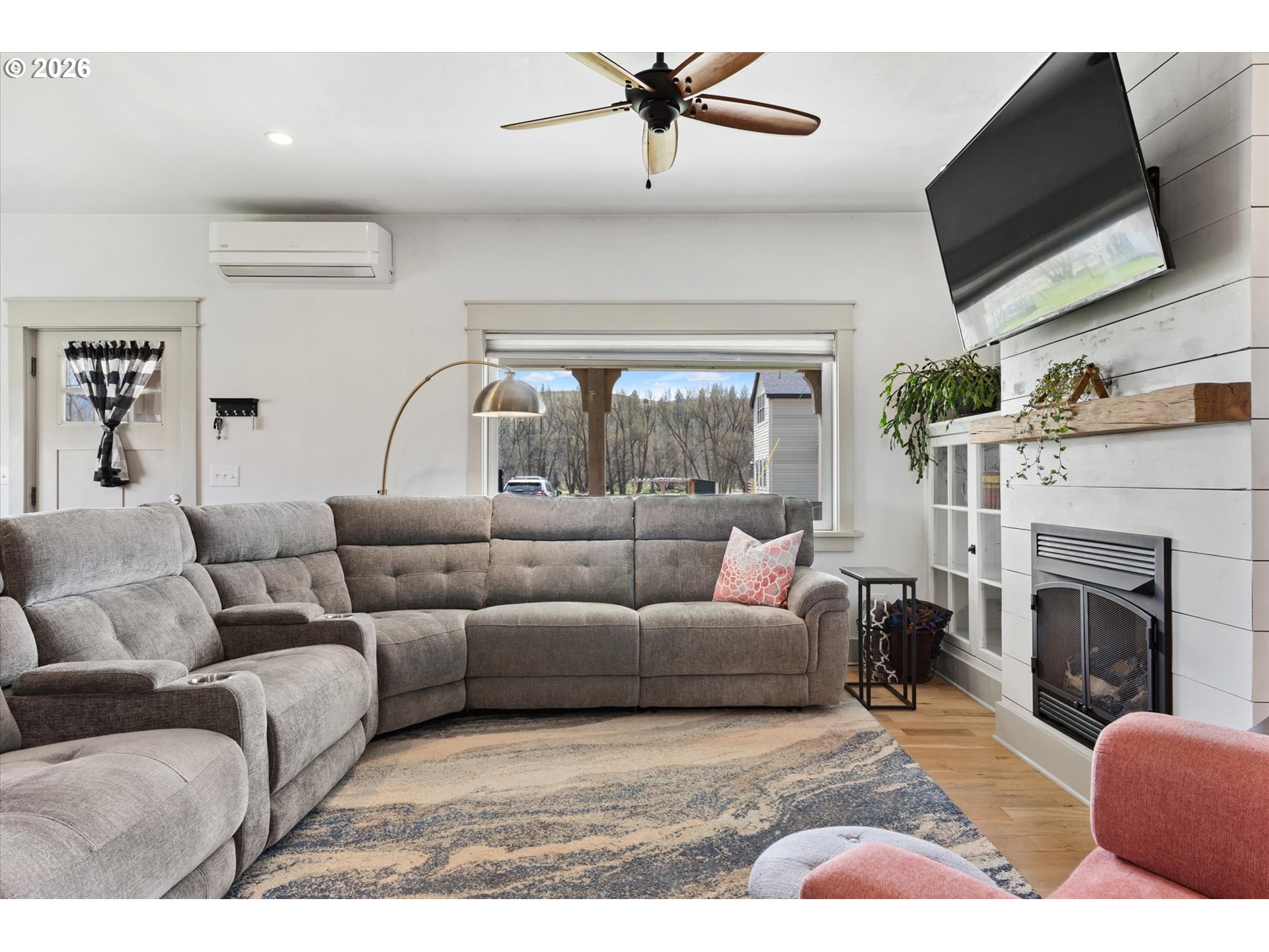 205 Riverside Avenue Wallowa, OR 97885 - Photo 4 of 39