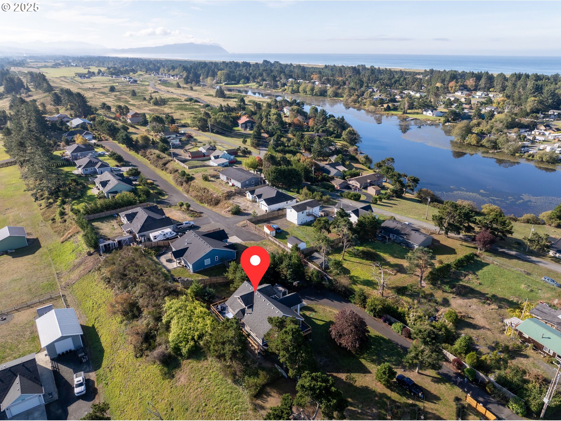 33340 Sunset Beach Road Warrenton, OR 97146 - Photo 4 of 48 an aerial view of multiple house