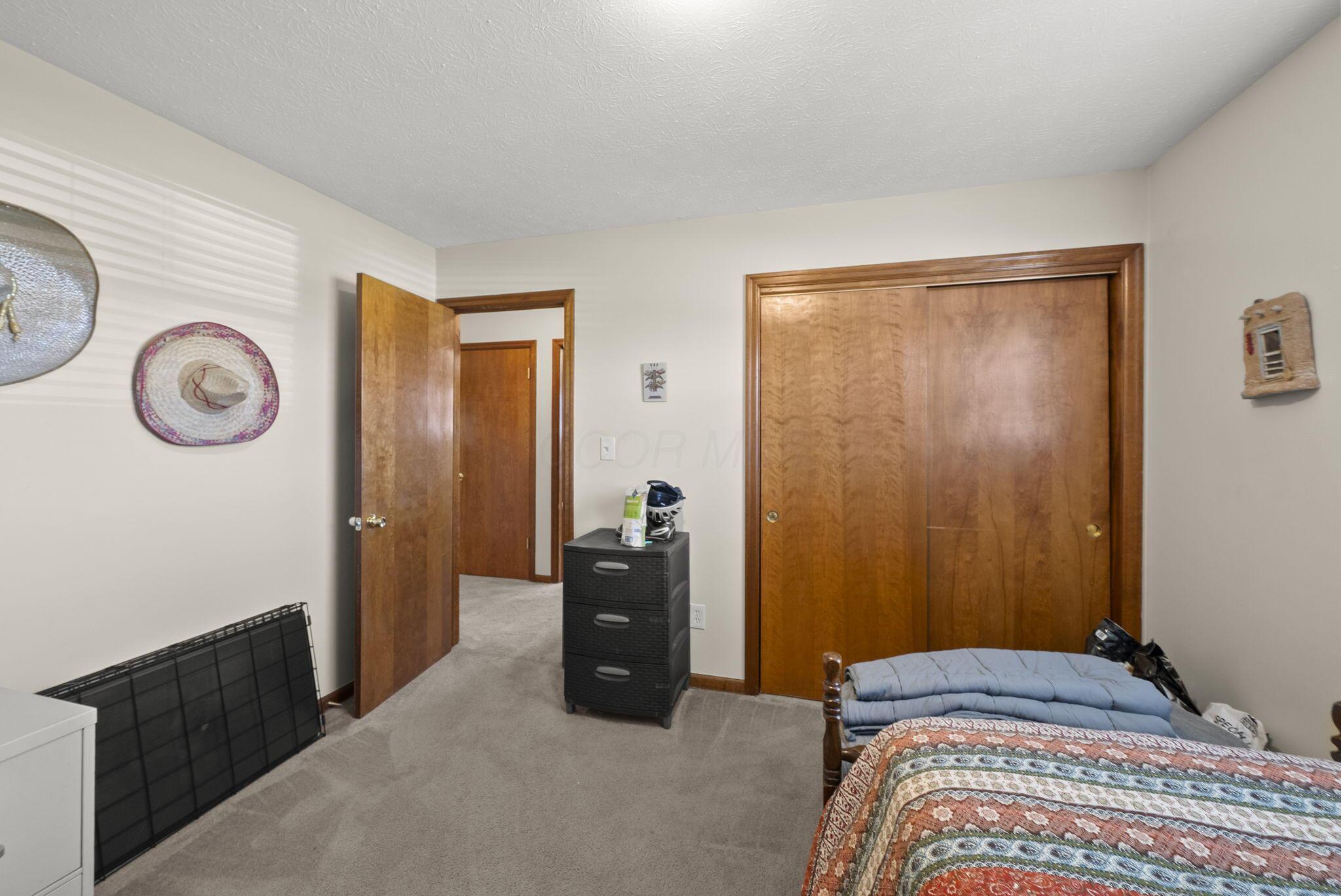 3930 Beulah Road Columbus, OH 43224 - Photo 12 of 40 16-web-or-mls-DSC09880