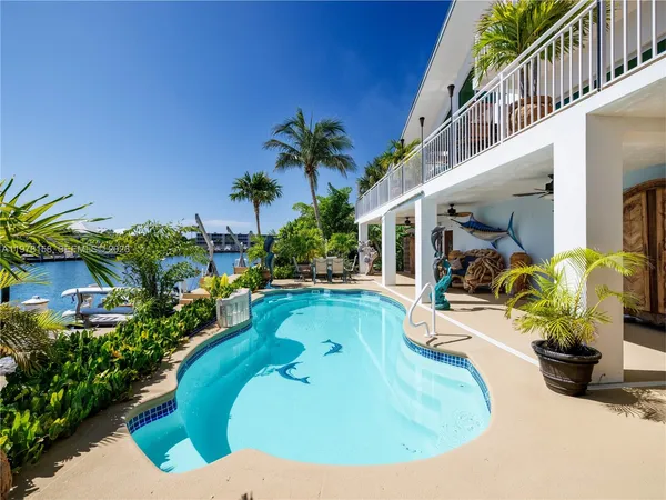 $2,870,000 | 14 Ave F, Marathon, FL 33050