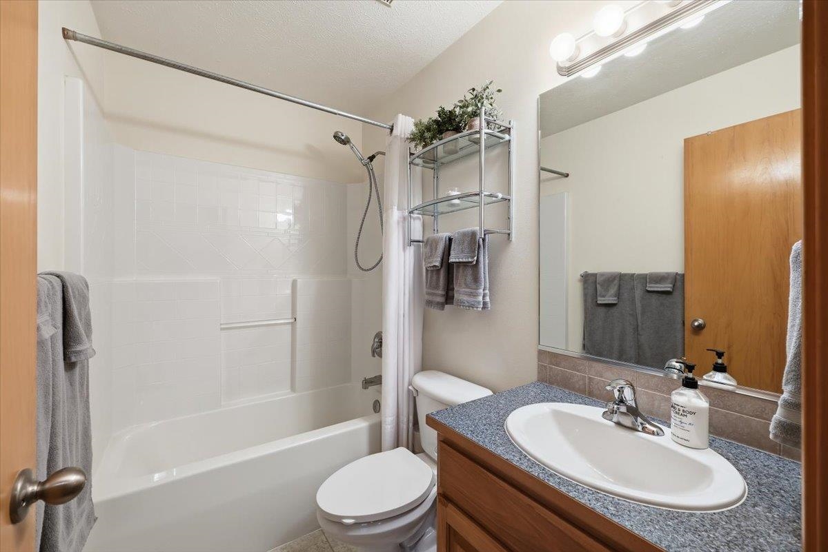 1818 South Sullivan Road Spokane Valley, WA 99037 - Photo 17 of 28