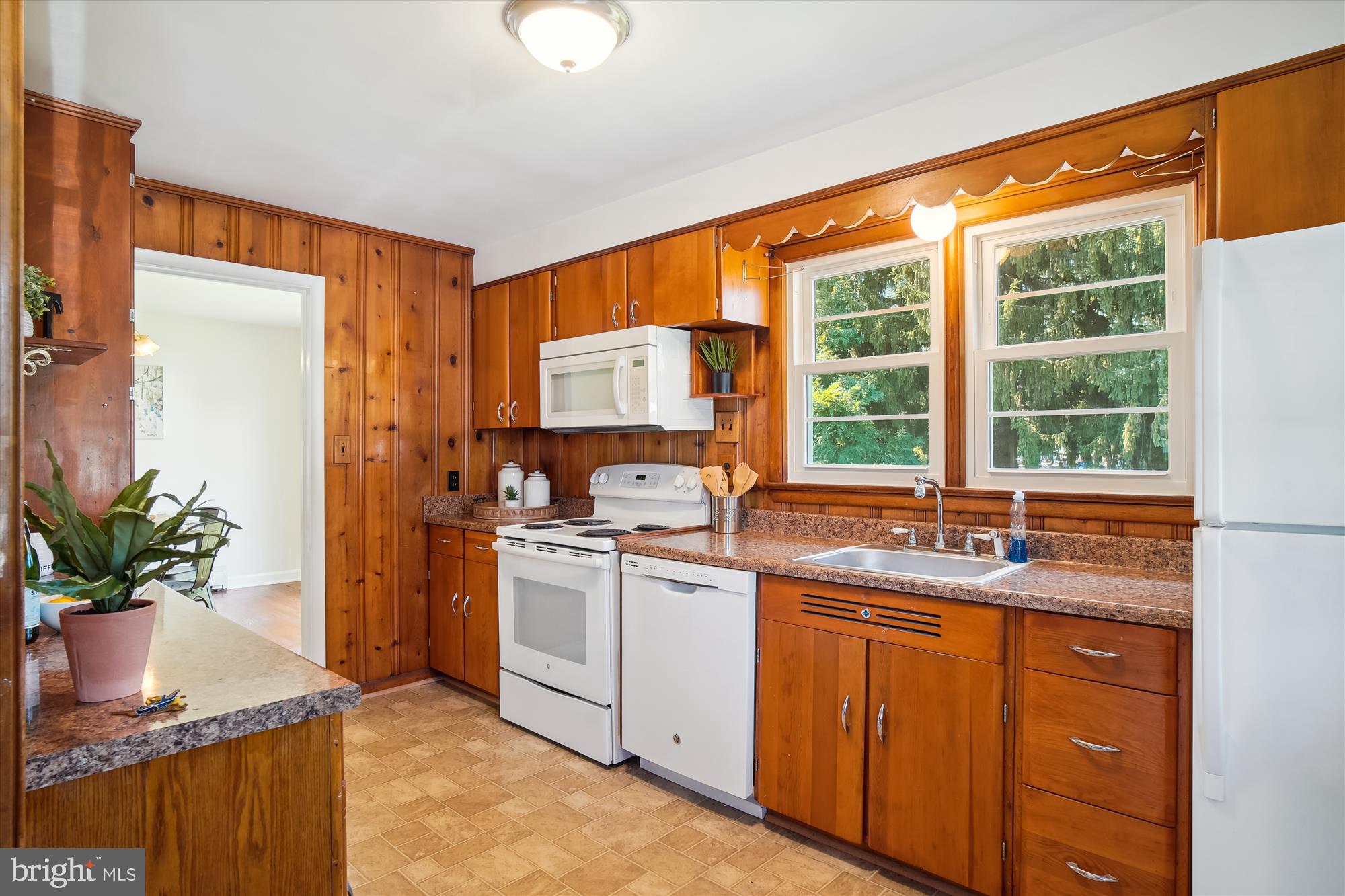 204 Maple Avenue Mount Airy, MD 21771 - Photo 16 of 44 Kitchen