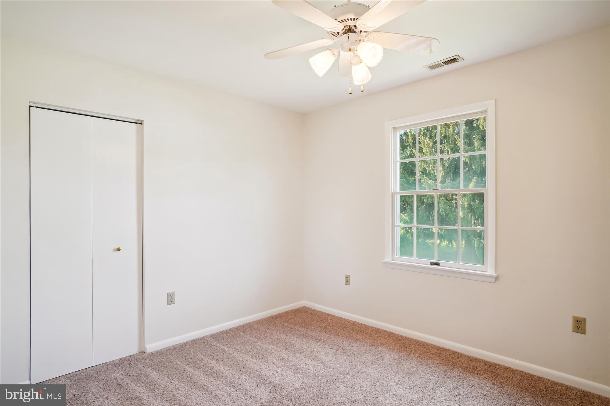 204 Maple Avenue Mount Airy, MD 21771 - Photo 32 of 44 Upper level bedroom #4