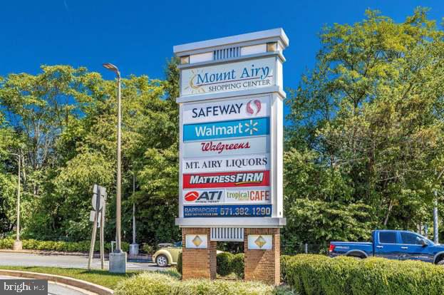 204 Maple Avenue Mount Airy, MD 21771 - Photo 40 of 44 Safeway, Walgreens, Starbucks, Chipotle