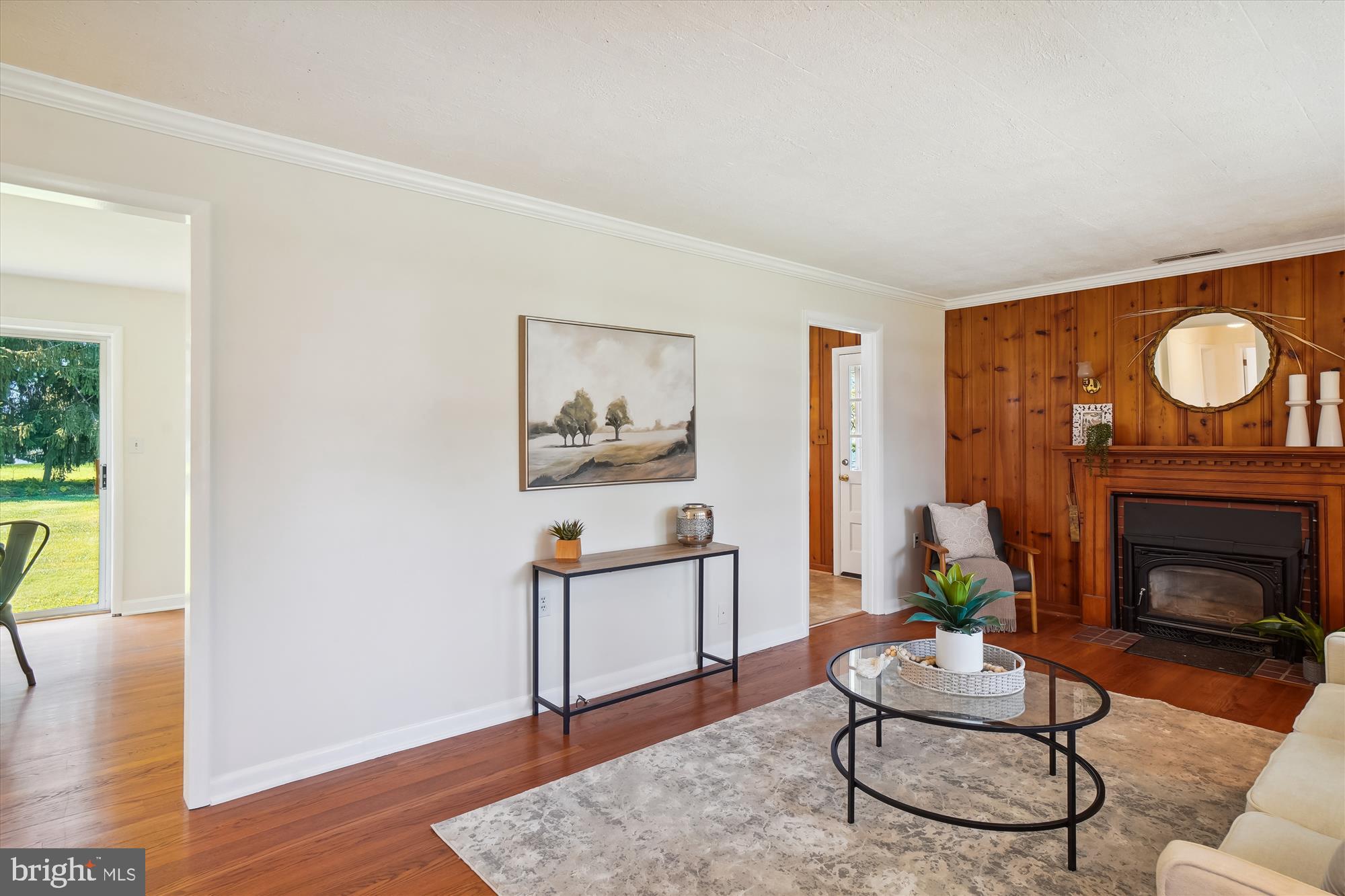 204 Maple Avenue Mount Airy, MD 21771 - Photo 10 of 44 Great fireplace!