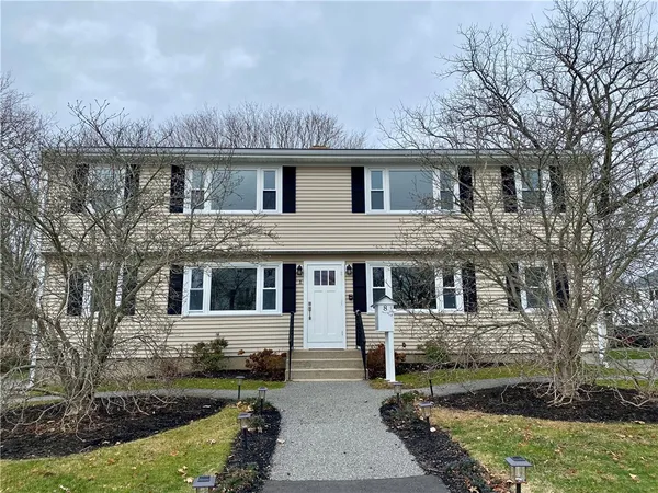 $2,600 | 8 Caswell Avenue, Unit D, Newport, RI 02840