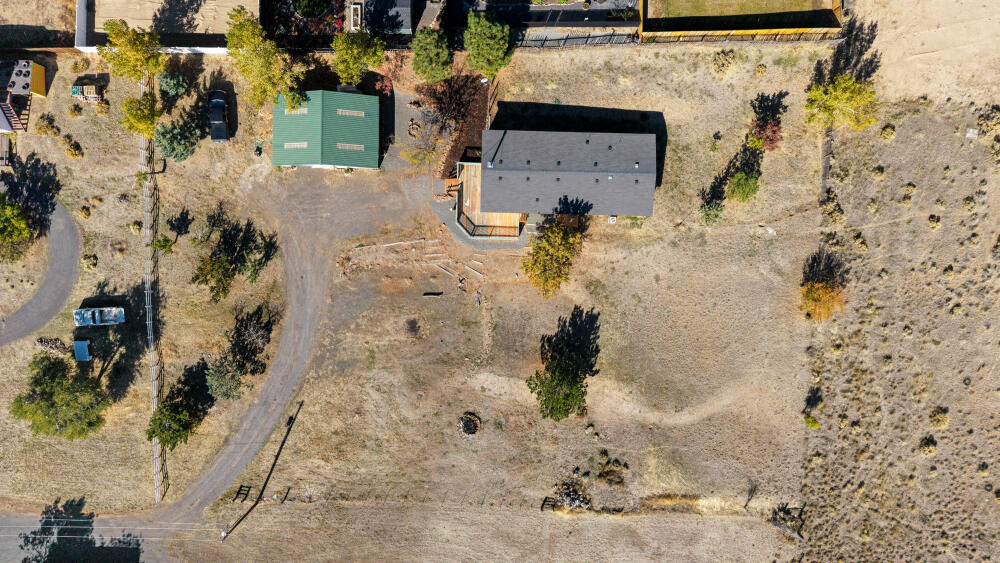 1017 Homedale Road Klamath Falls, OR 97603 - Photo 3 of 41 003
