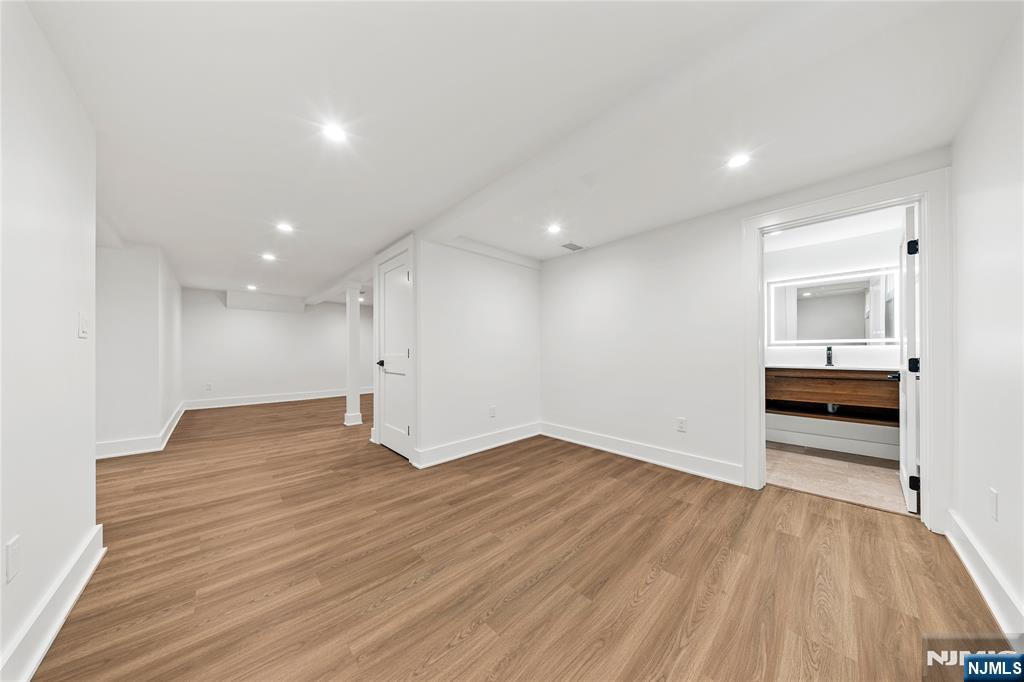 51 Becker Avenue Rochelle Park, NJ 07662 - Photo 43 of 48