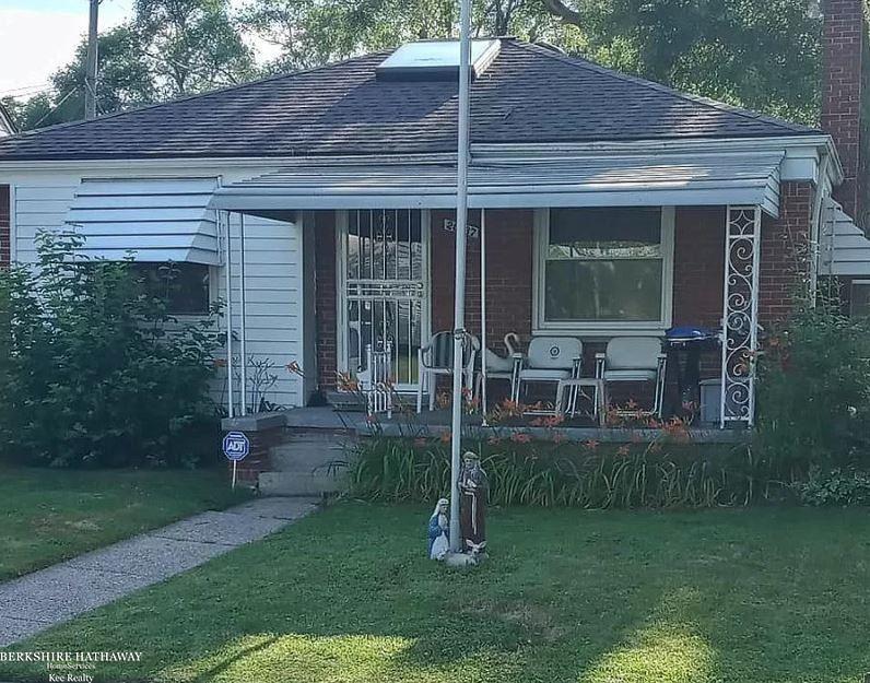 20937 Waltham Road Warren, MI 48089 - Photo 1 of 12