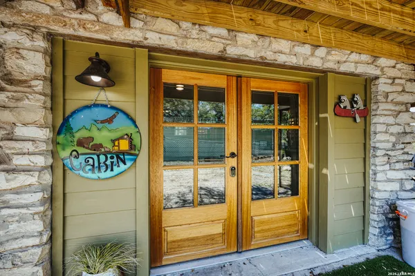 $3,200 | 520 Lake Forest, Canyon Lake, TX 78133