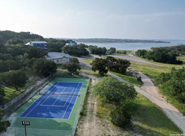 $3,200 | 520 Lake Forest, Canyon Lake, TX 78133