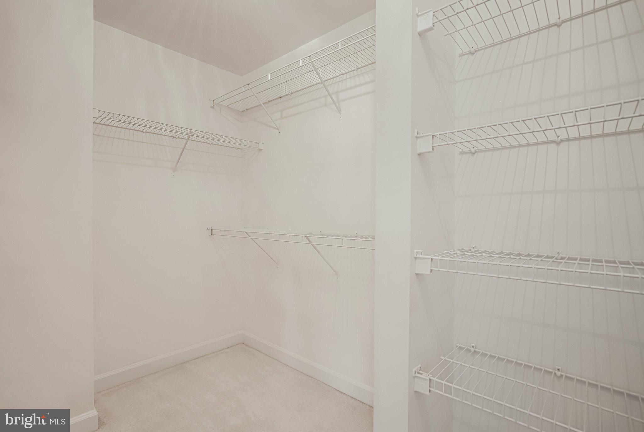 18546 Perdido Bay Terrace Leesburg, VA 20176 - Photo 21 of 57 a view of small space