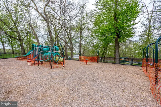 $4,000 | 18546 Perdido Bay Terrace, Leesburg, VA 20176