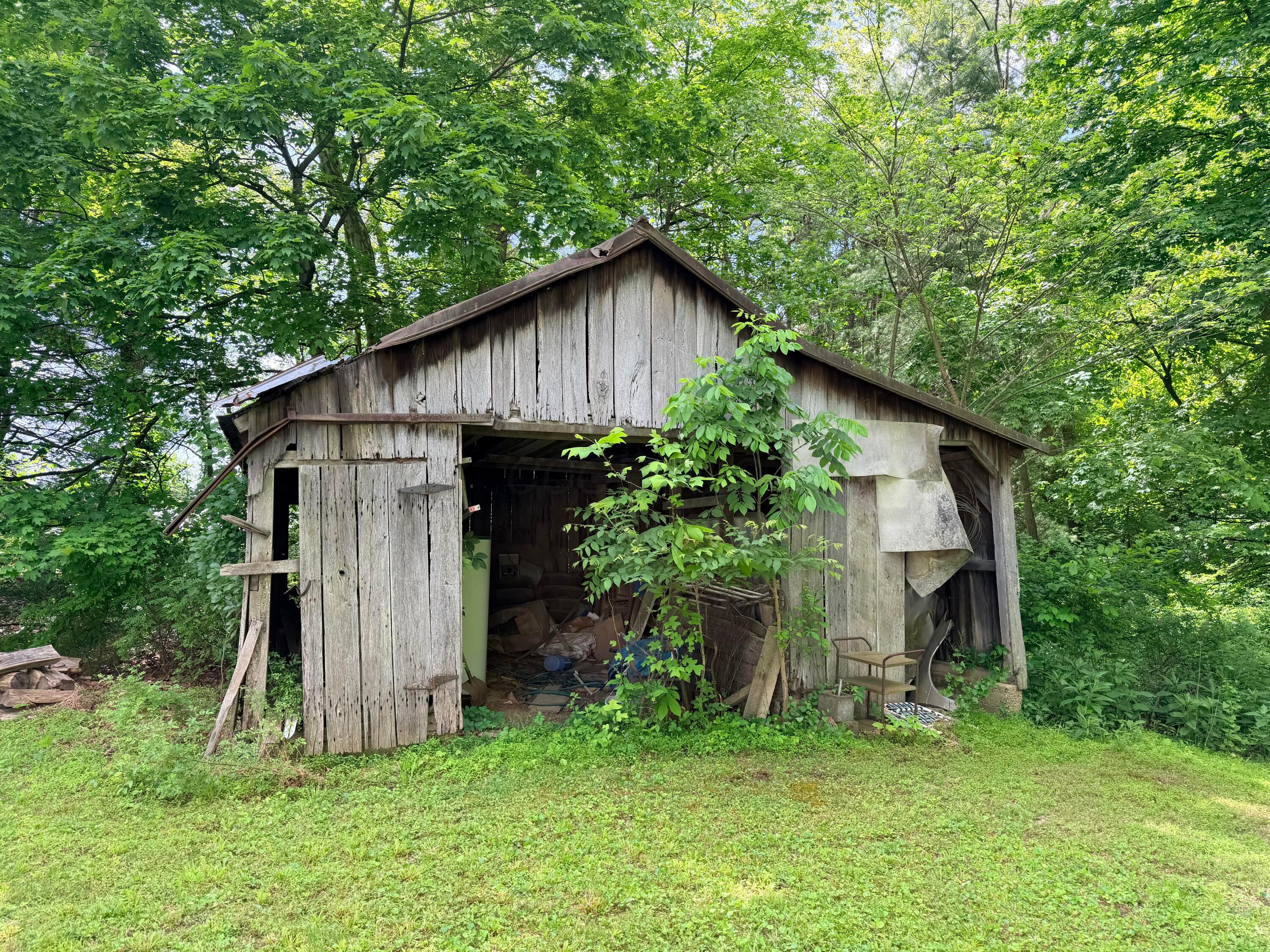 1574 Lick Run Road Chillicothe, OH 45601 - Photo 16 of 40 Old barn