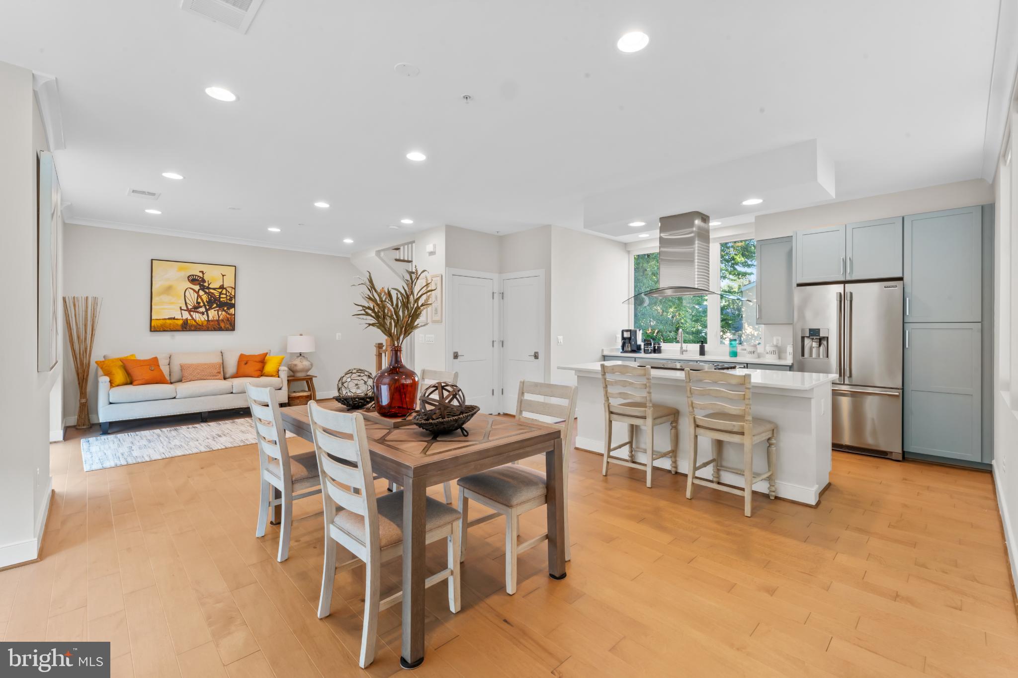 2823 24th Road South Arlington, VA 22206 - Photo 11 of 51 Bright and airy open-concept living space.