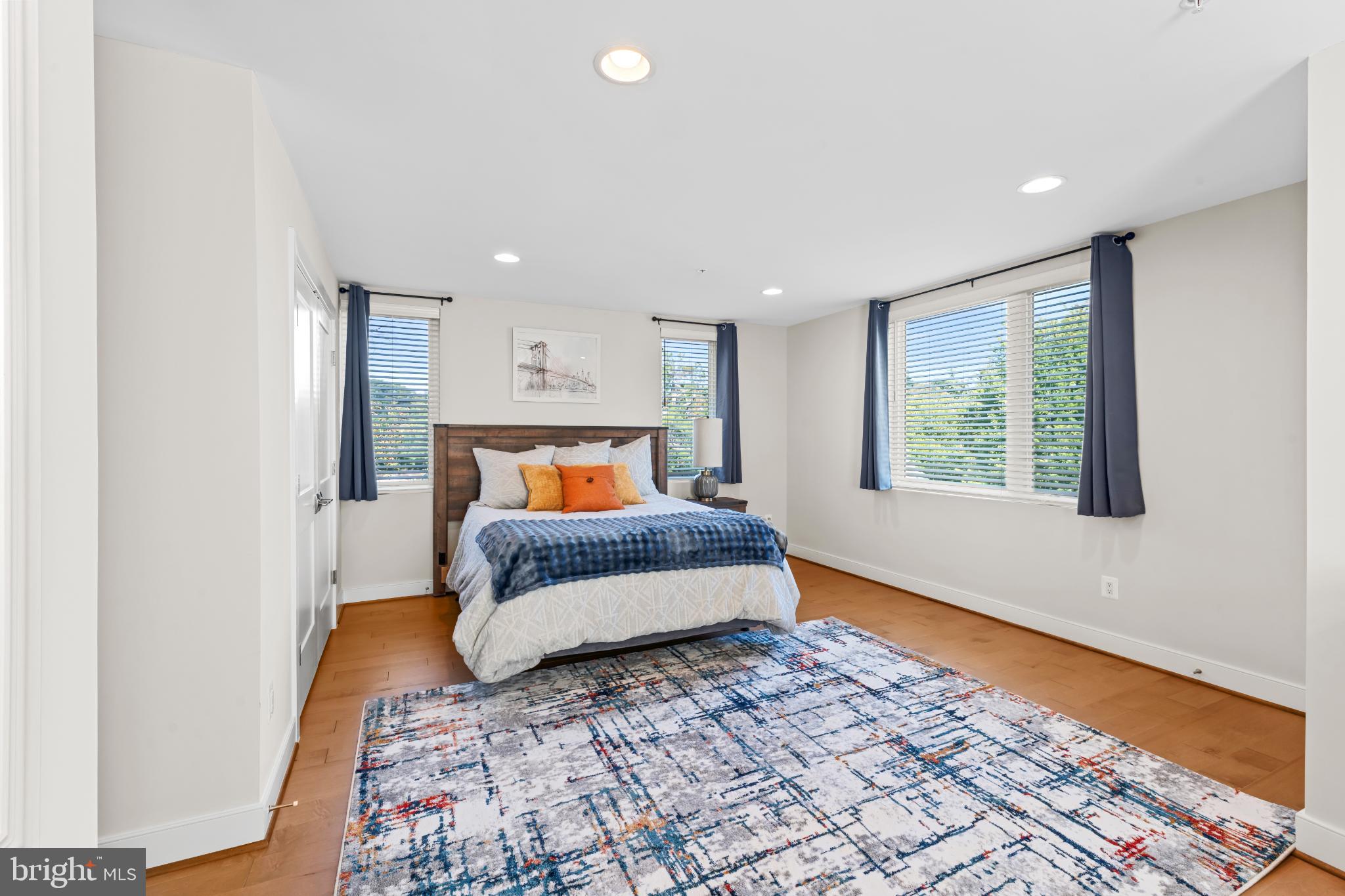 2823 24th Road South Arlington, VA 22206 - Photo 27 of 51 Bright and inviting bedroom with scenic views.