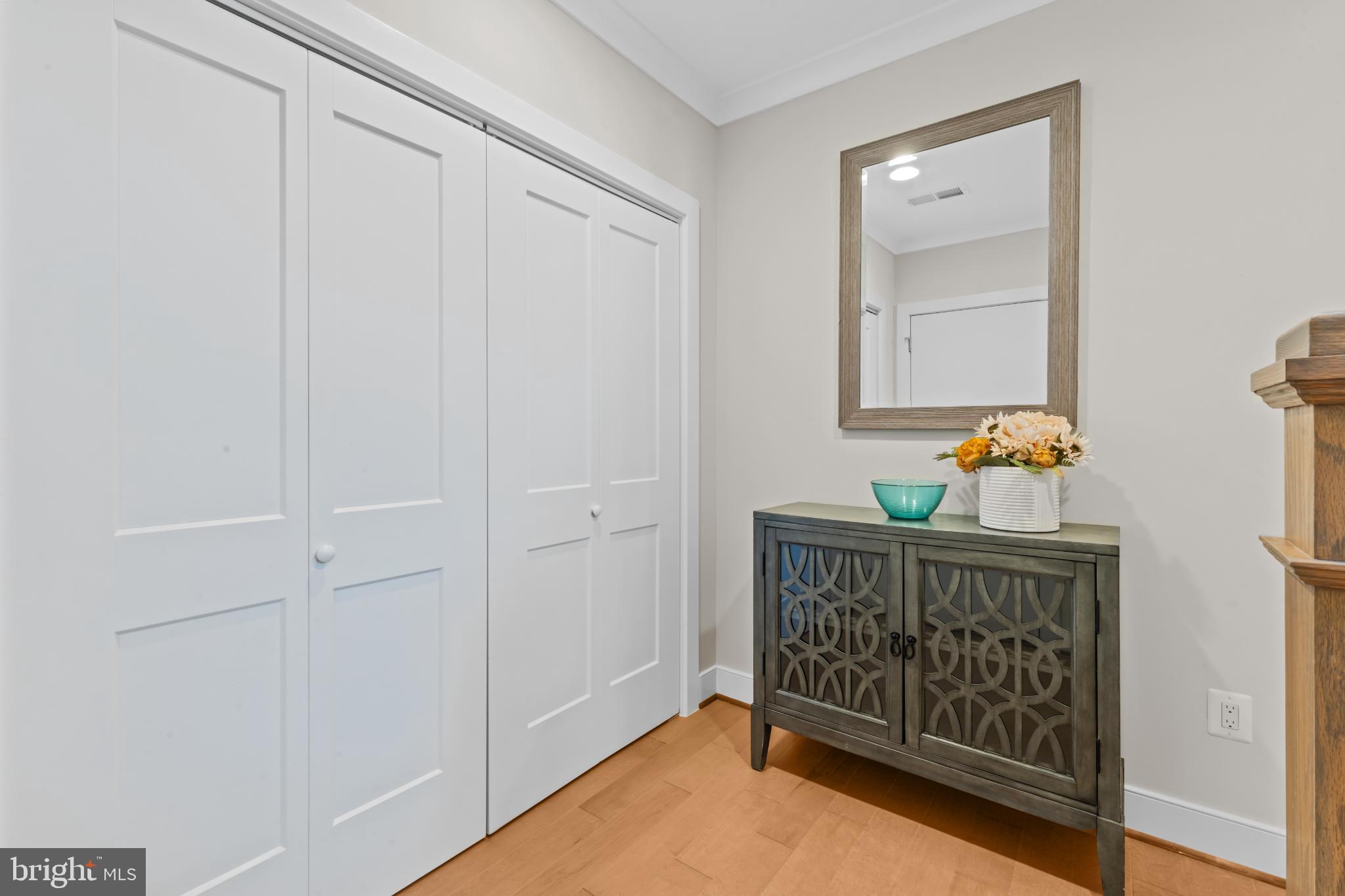 2823 24th Road South Arlington, VA 22206 - Photo 37 of 51 Charming entryway with stylish accents.