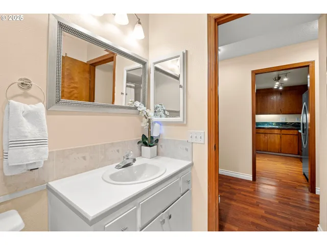 $264,900 | 14945 Northeast Sacramento Street, Unit 34, Portland, OR 97230