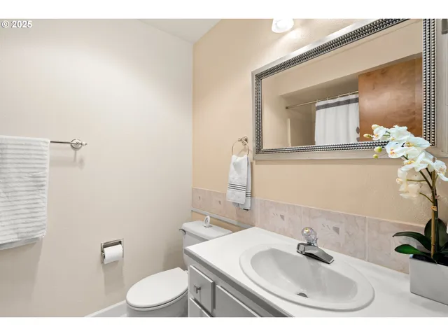 $264,900 | 14945 Northeast Sacramento Street, Unit 34, Portland, OR 97230