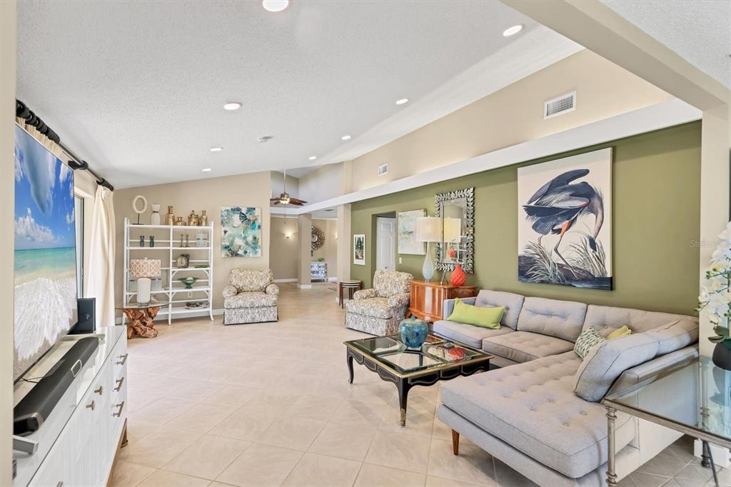 6412 Sun Eagle Lane Bradenton, FL 34210 - Photo 11 of 52