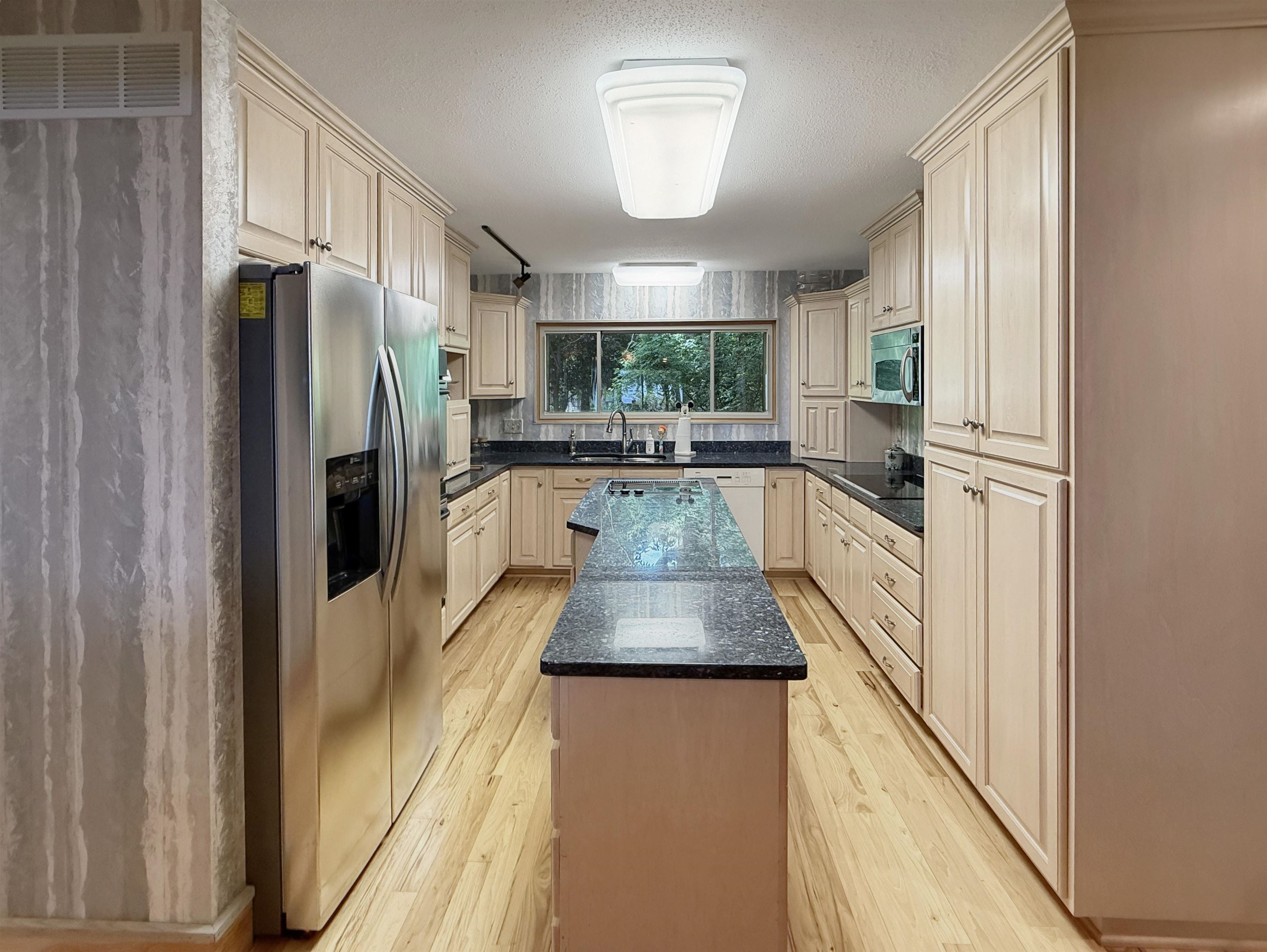 5730 I Ah Maytah Road Oshkosh, WI 54901 - Photo 6 of 58