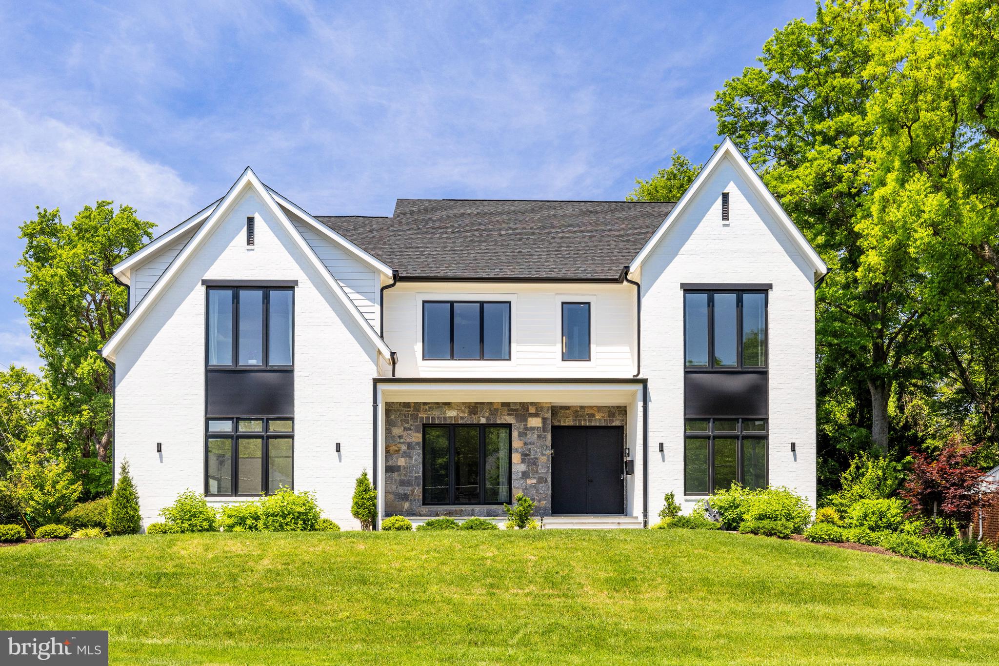 Almost New Contemporary Home!