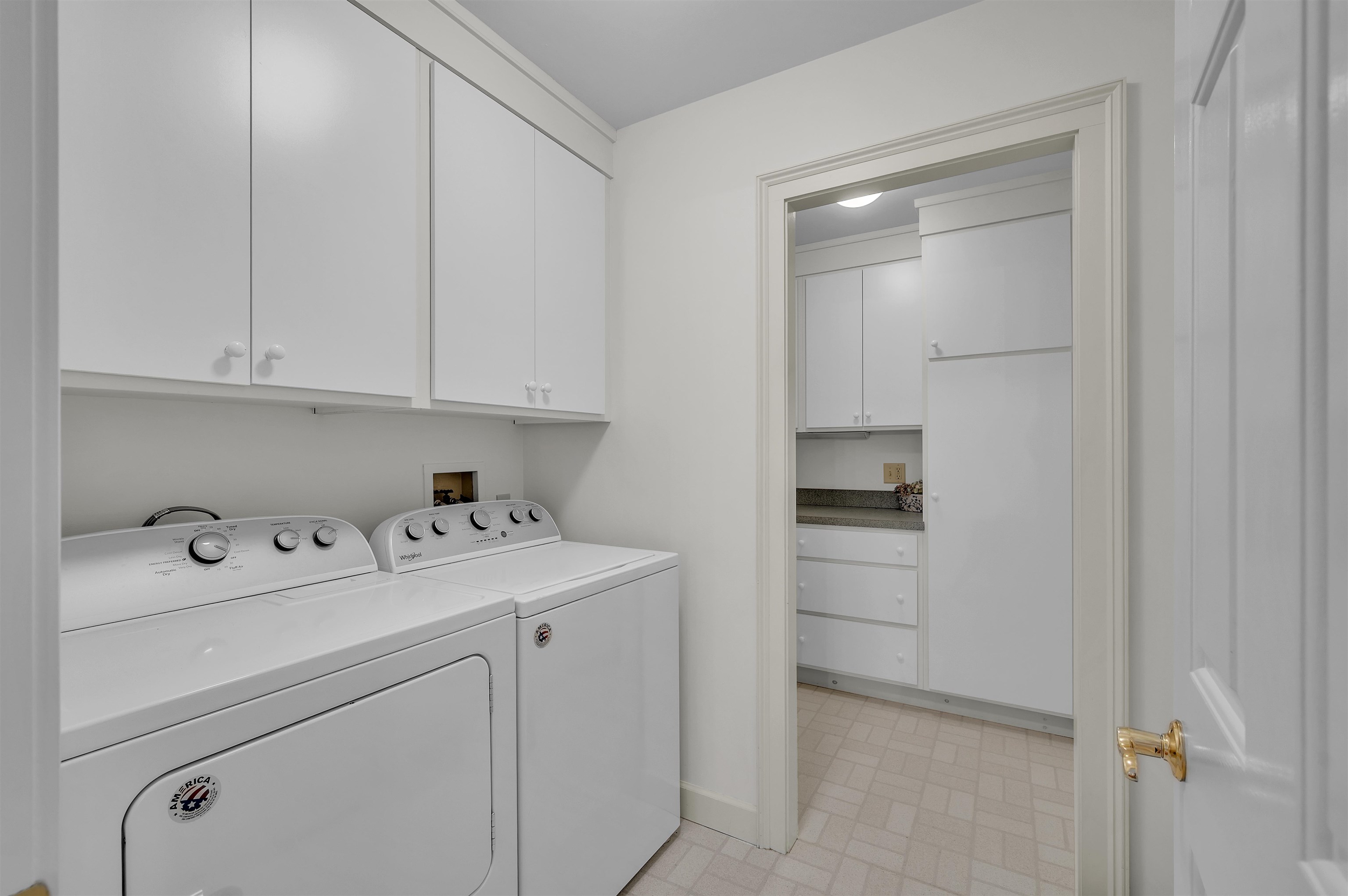 56 Peninsula Drive Stratham, NH 03885 - Photo 16 of 37
