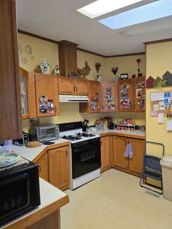 $74,900 | 5518 White Pine Lane, Roscoe, IL 61073