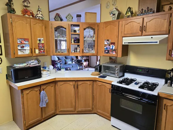 $74,900 | 5518 White Pine Lane, Roscoe, IL 61073