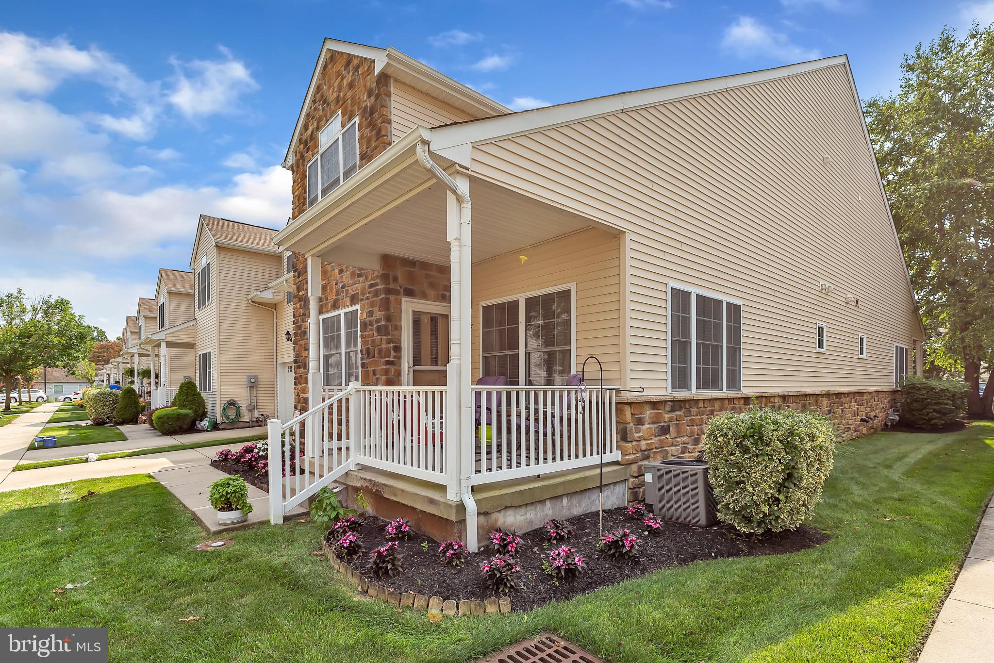 27 Charles Circle Riverside, NJ 08075 - Photo 3 of 31