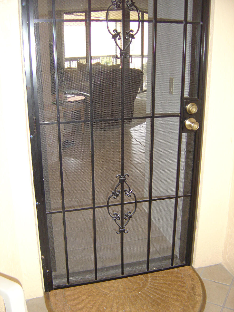 2255 Lindell Boulevard, Unit 4502 Delray Beach, FL 33444 - Photo 15 of 17 Front entrance screen door